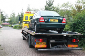 sloopauto ophalen 300x196 Sloopauto gratis op laten halen